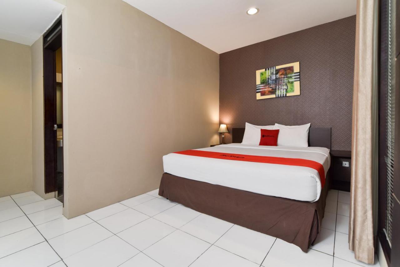 Reddoorz Plus @ Raya Legian Luaran gambar