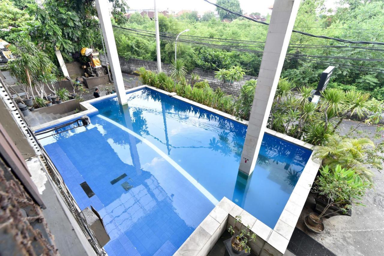 Reddoorz Plus @ Raya Legian Luaran gambar